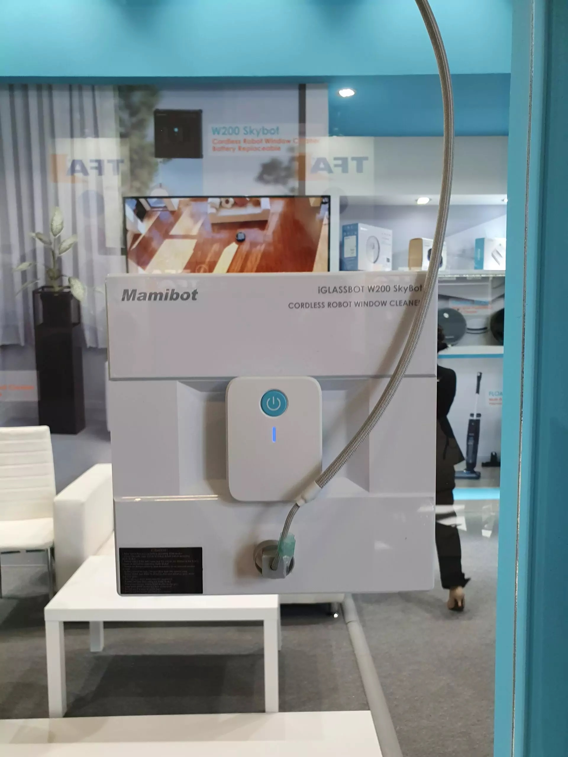iGlassBot W200 SkyBot