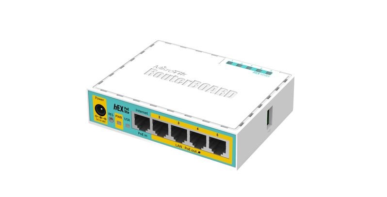 Mikrotik hEX PoE lite router zapojený do sítě Fast Ethernet Bílá