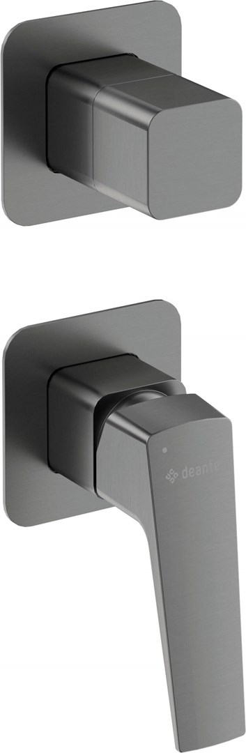 Shower valve with spray switch