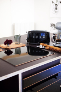 Smeg TSF02BLEU toustovač 6 4 krajíců 1500 W Černá Obrázok pre Smeg TSF02BLEU toustovač 6 4 krajíců 1500 W Černá