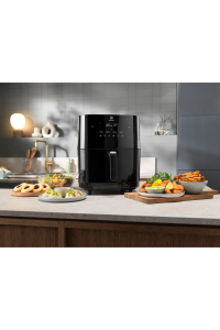 Electrolux EAF7SB Samostarný 6,9 l Samostatné 1700 W Horkovzdušná fritéza Černá Obrázok pre Electrolux EAF7SB Samostarný 6,9 l Samostatné 1700 W Horkovzdušná fritéza Černá