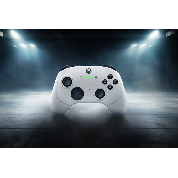 Obrázok pre Razer Wolverine V3 Pro Bílá USB Gamepad Analogový PC, Xbox Series S, Xbox Series X